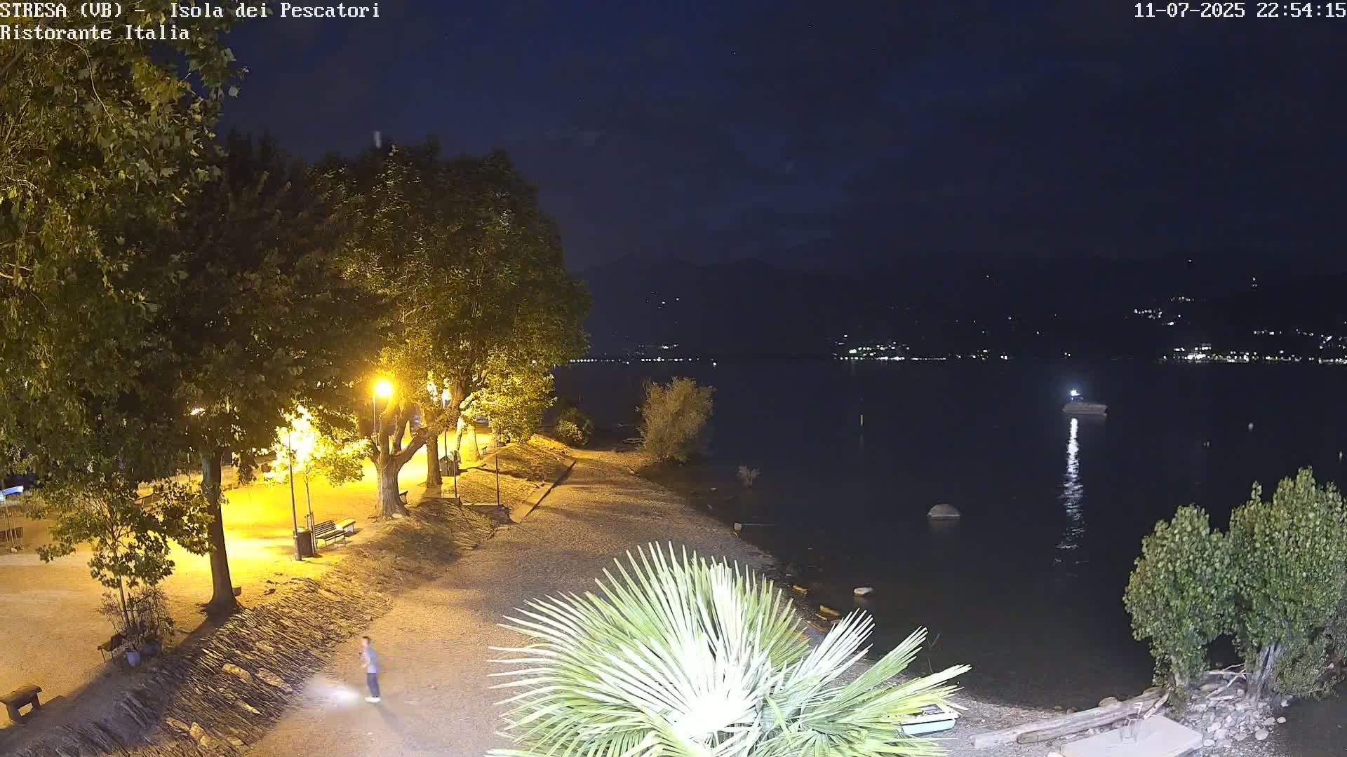 Isola dei Pescatori Island, Maggiore Lake Live Cam - Stresa, Piedmont, Italy