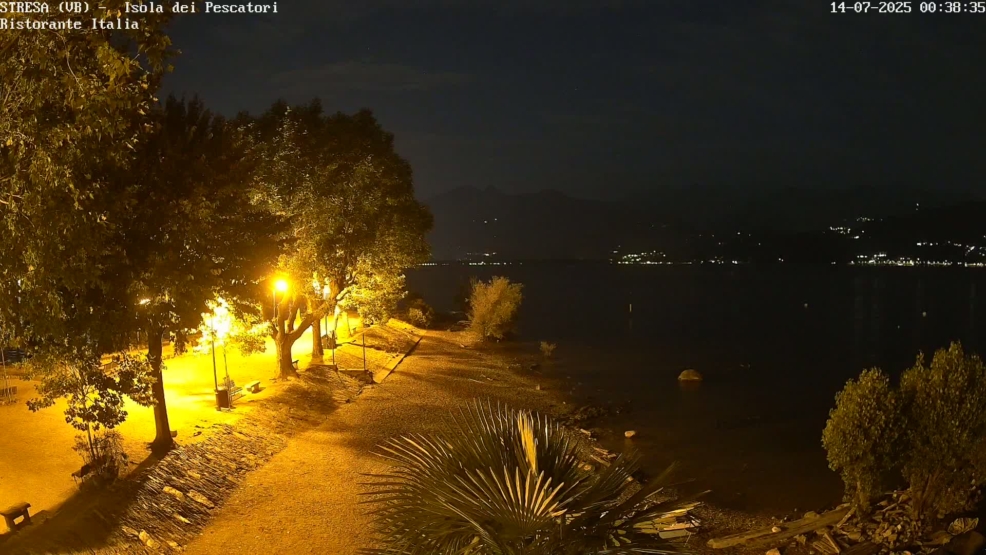 Isola dei Pescatori Island, Maggiore Lake Live Cam - Stresa, Piedmont, Italy