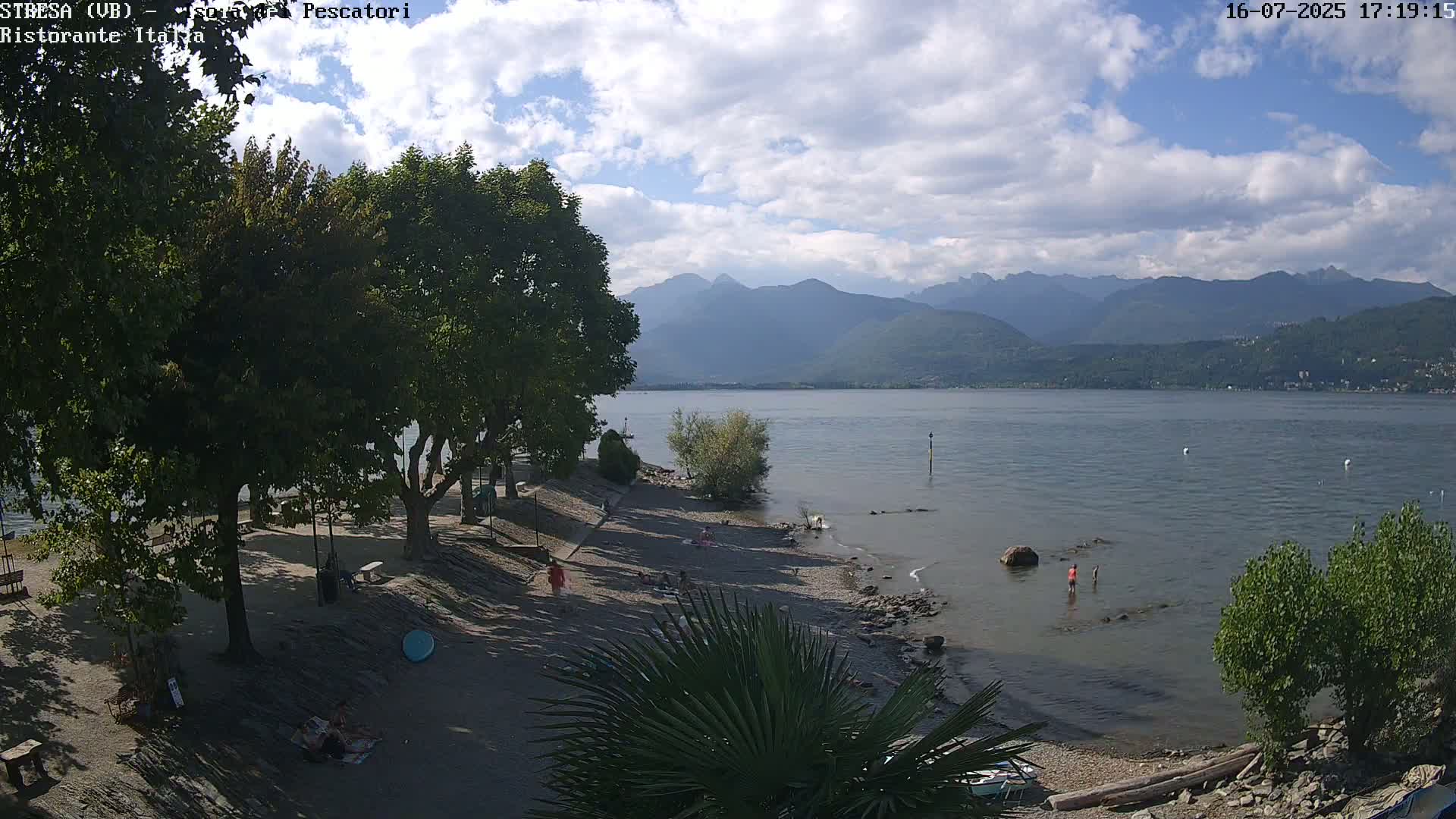 Isola dei Pescatori Island, Maggiore Lake Live Cam - Stresa, Piedmont, Italy