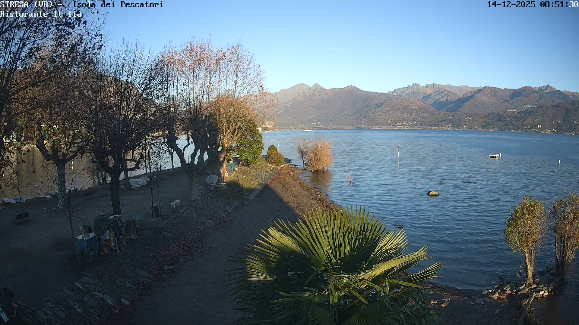 Isola dei Pescatori Island, Maggiore Lake Live Cam - Stresa, Piedmont, Italy