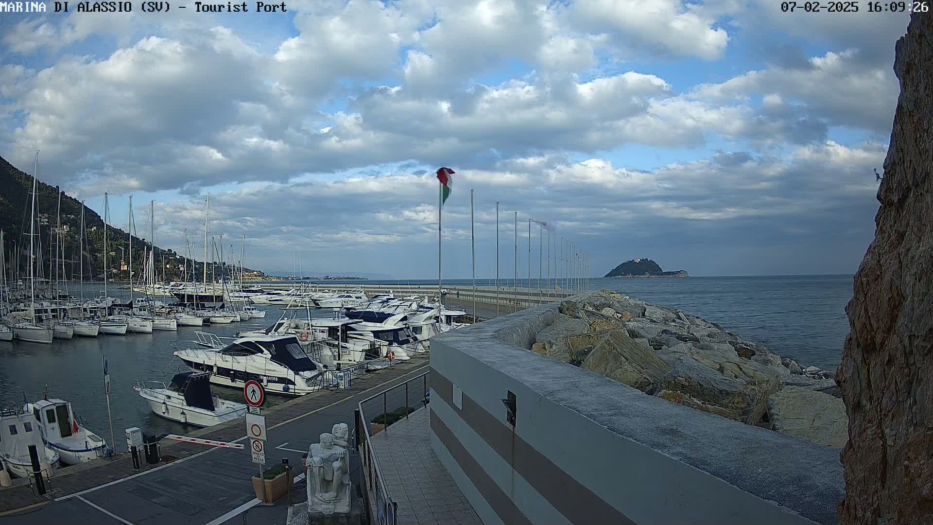 Alassio  Marina , Porto Luca Ferrari Live Cam - Alassio,  Liguria, Italy