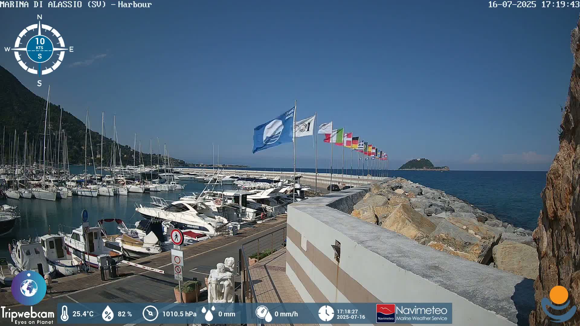 Alassio  Marina , Porto Luca Ferrari Live Cam - Alassio,  Liguria, Italy