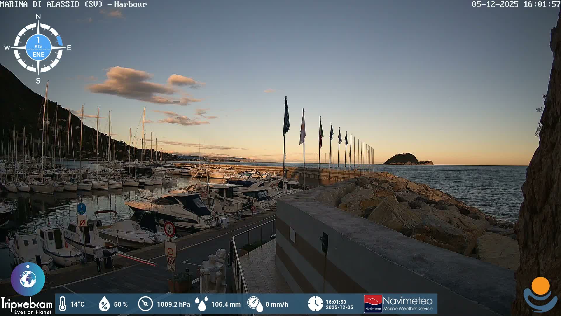 Alassio  Marina , Porto Luca Ferrari Live Cam - Alassio,  Liguria, Italy