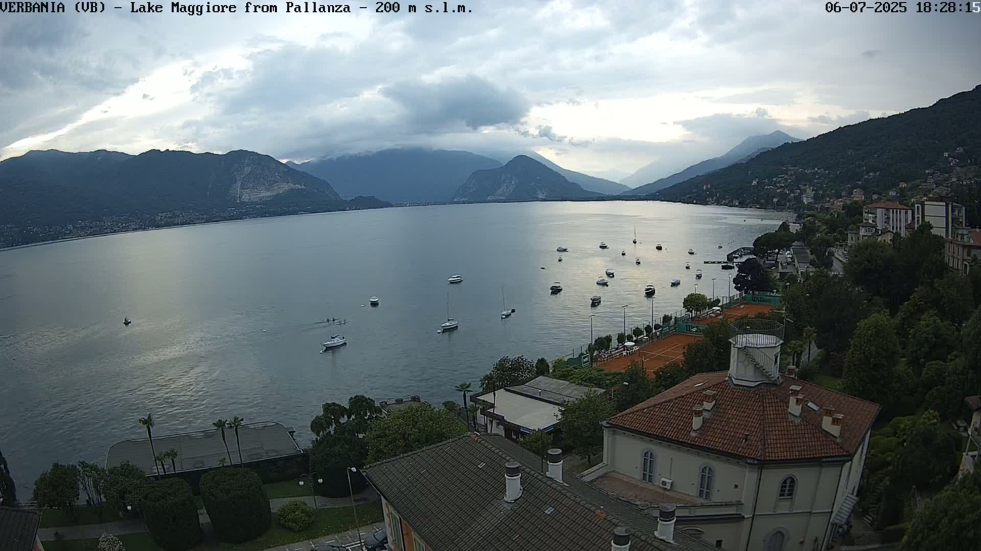 Verbania, Maggiore Lake Live Cam - Verbano-Cusio-Ossola, Piedmont, Italy