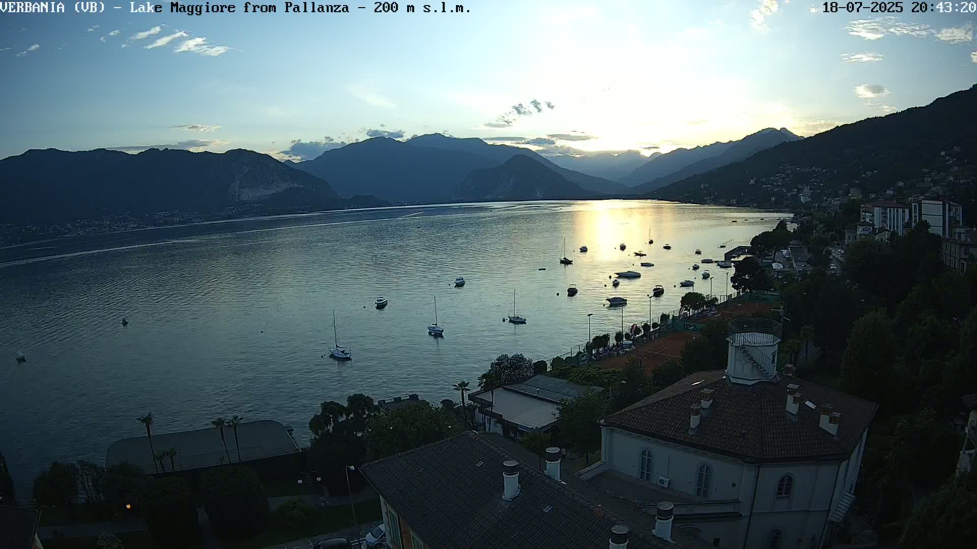 Verbania, Maggiore Lake Live Cam - Verbano-Cusio-Ossola, Piedmont, Italy