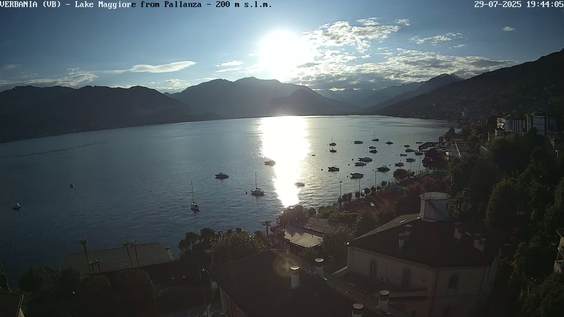 Verbania, Maggiore Lake Live Cam - Verbano-Cusio-Ossola, Piedmont, Italy