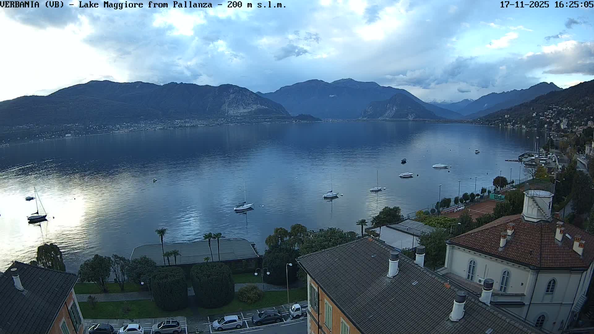 Verbania, Maggiore Lake Live Cam - Verbano-Cusio-Ossola, Piedmont, Italy