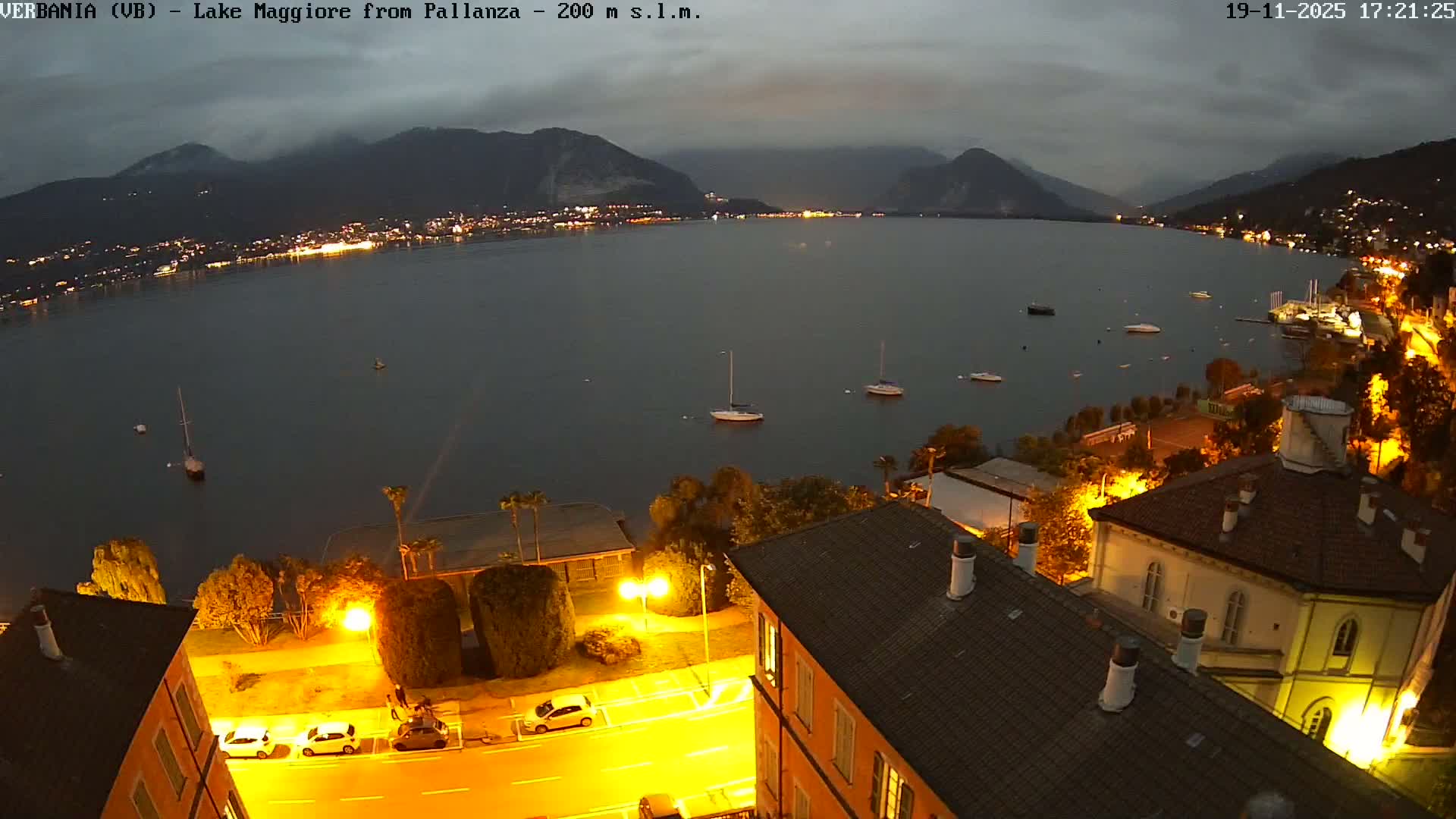 Verbania, Maggiore Lake Live Cam - Verbano-Cusio-Ossola, Piedmont, Italy