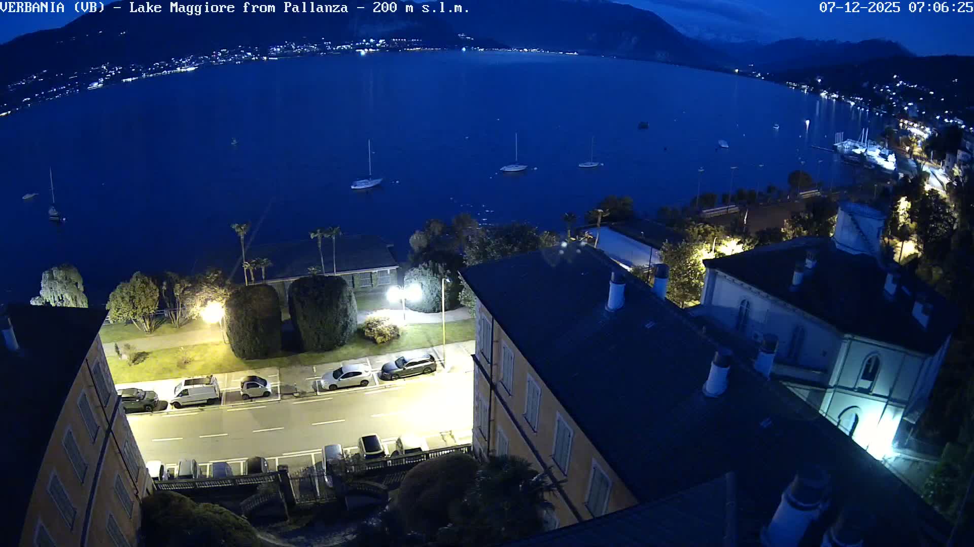 Verbania, Maggiore Lake Live Cam - Verbano-Cusio-Ossola, Piedmont, Italy