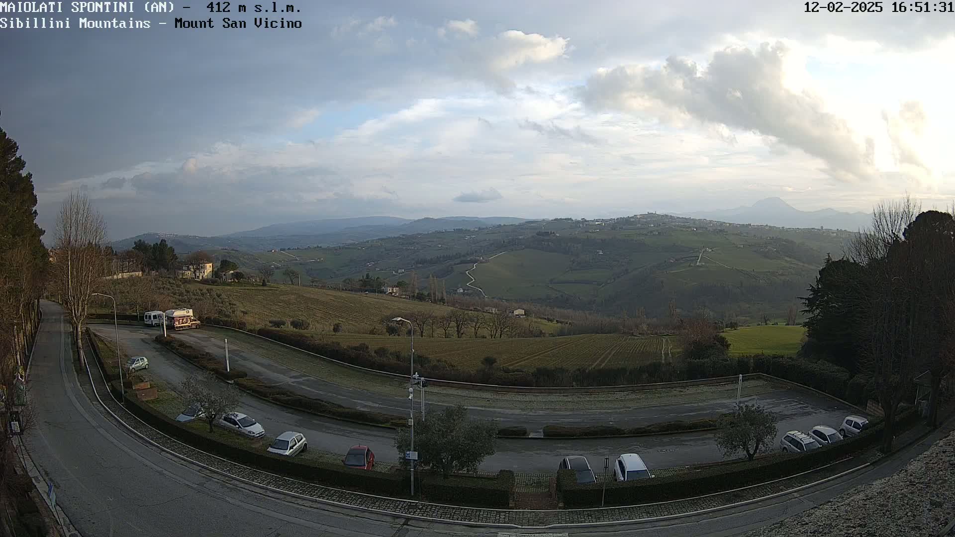 Mount Sibillini & San Vicino Live Cam - Maiolati Spontini, Marche, Italy