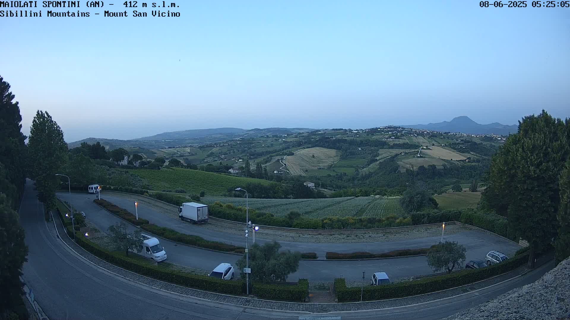 Mount Sibillini & San Vicino Live Cam - Maiolati Spontini, Marche, Italy