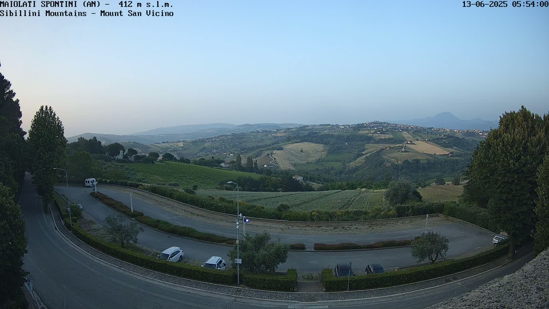 Mount Sibillini & San Vicino Live Cam - Maiolati Spontini, Marche, Italy