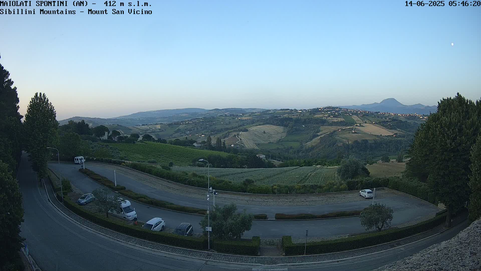 Mount Sibillini & San Vicino Live Cam - Maiolati Spontini, Marche, Italy