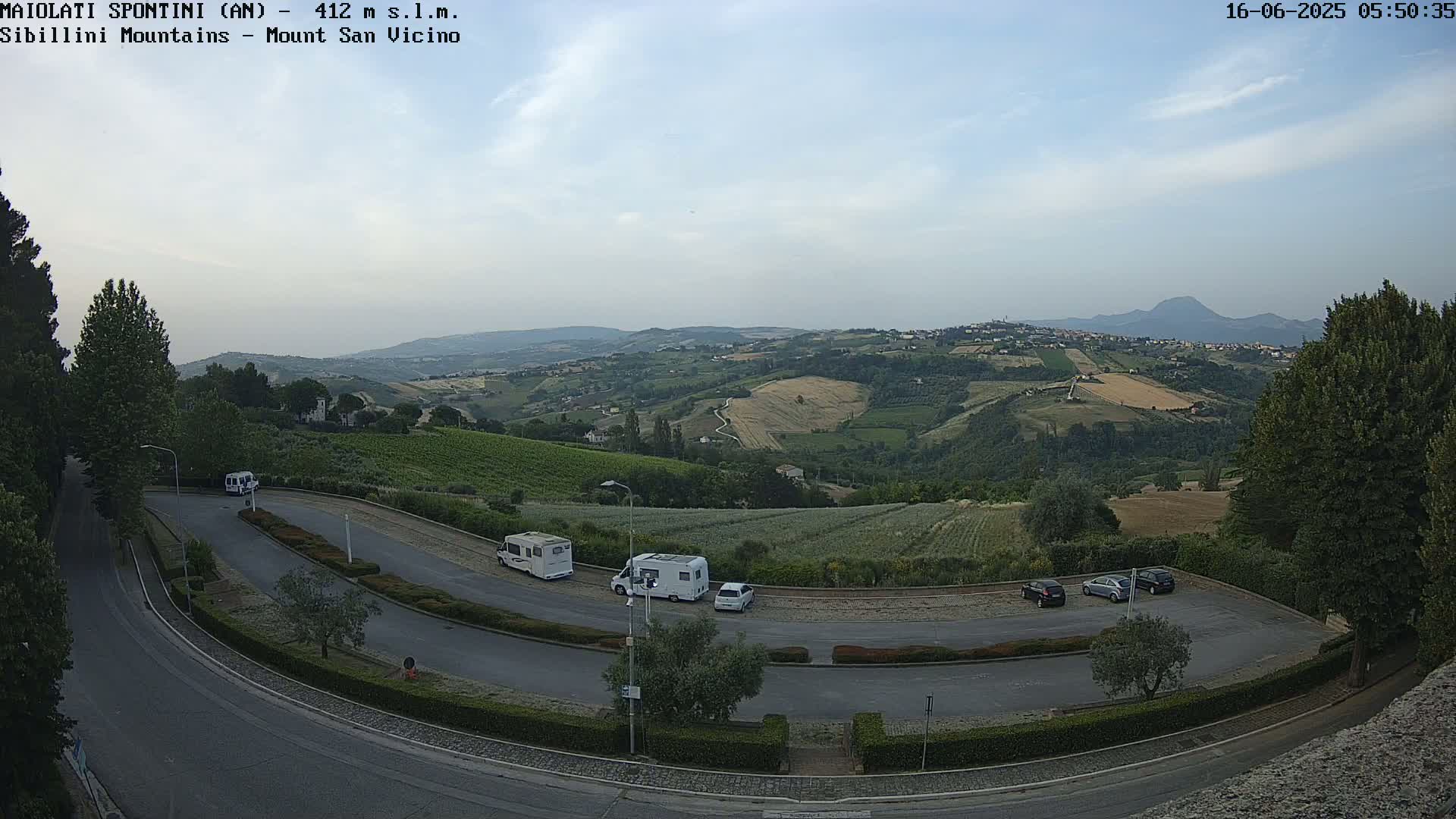 Mount Sibillini & San Vicino Live Cam - Maiolati Spontini, Marche, Italy