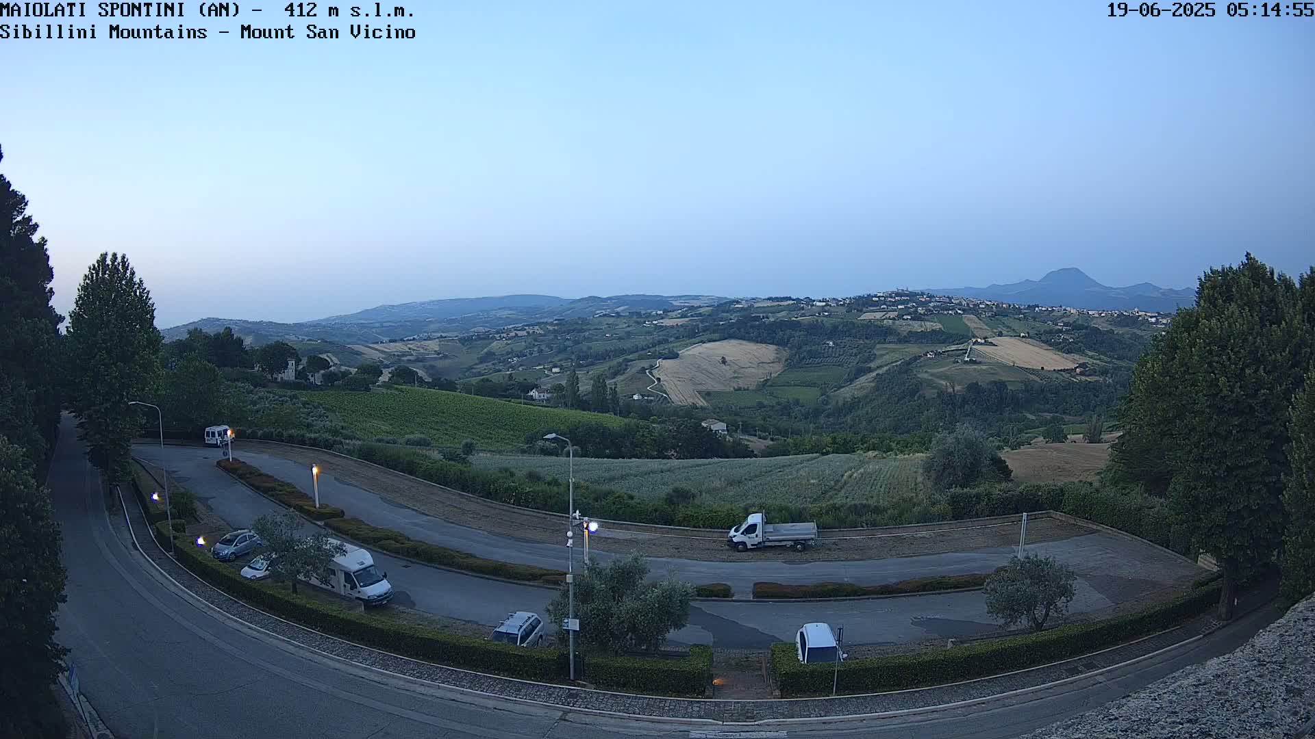 Mount Sibillini & San Vicino Live Cam - Maiolati Spontini, Marche, Italy