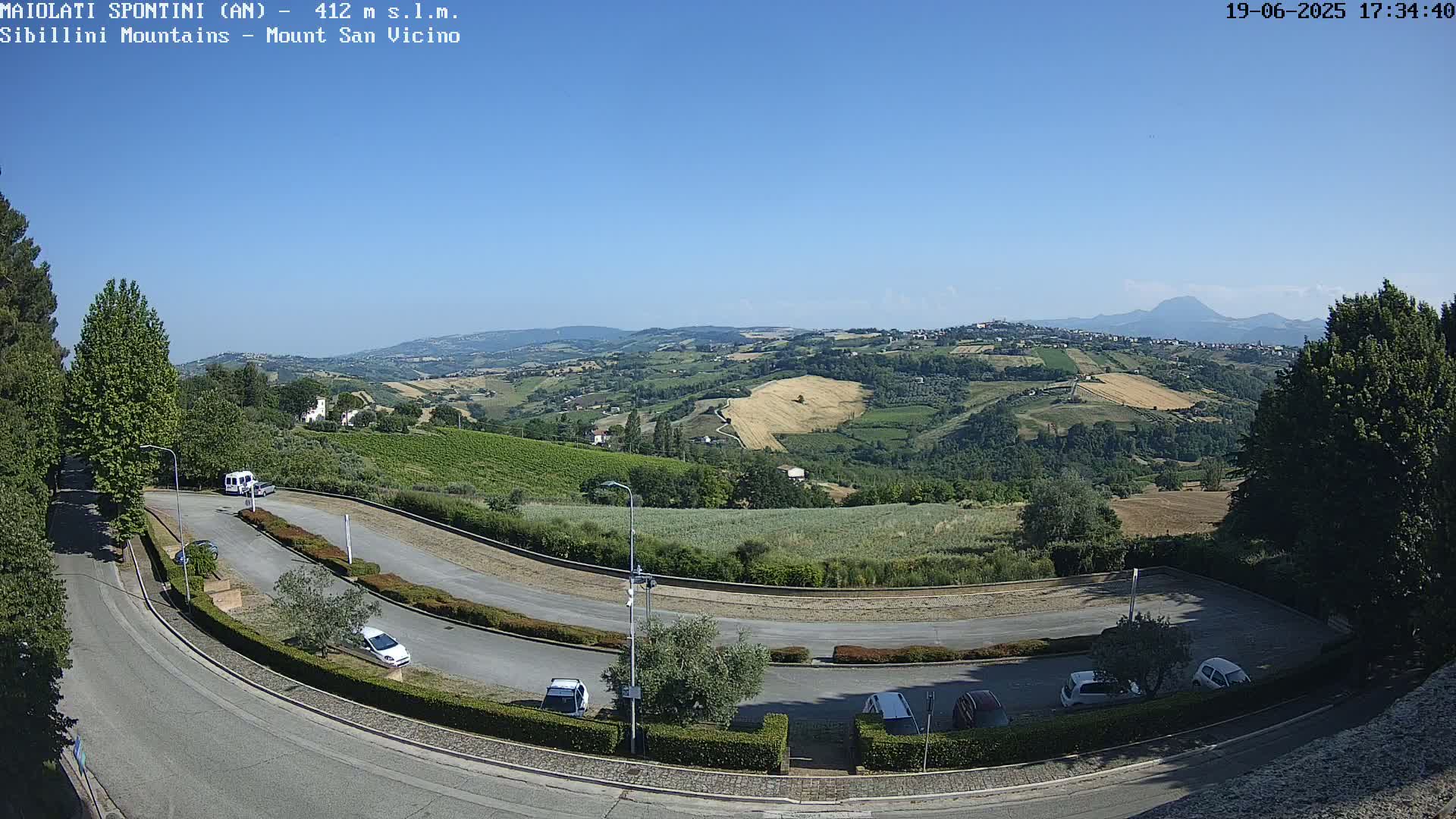 Mount Sibillini & San Vicino Live Cam - Maiolati Spontini, Marche, Italy