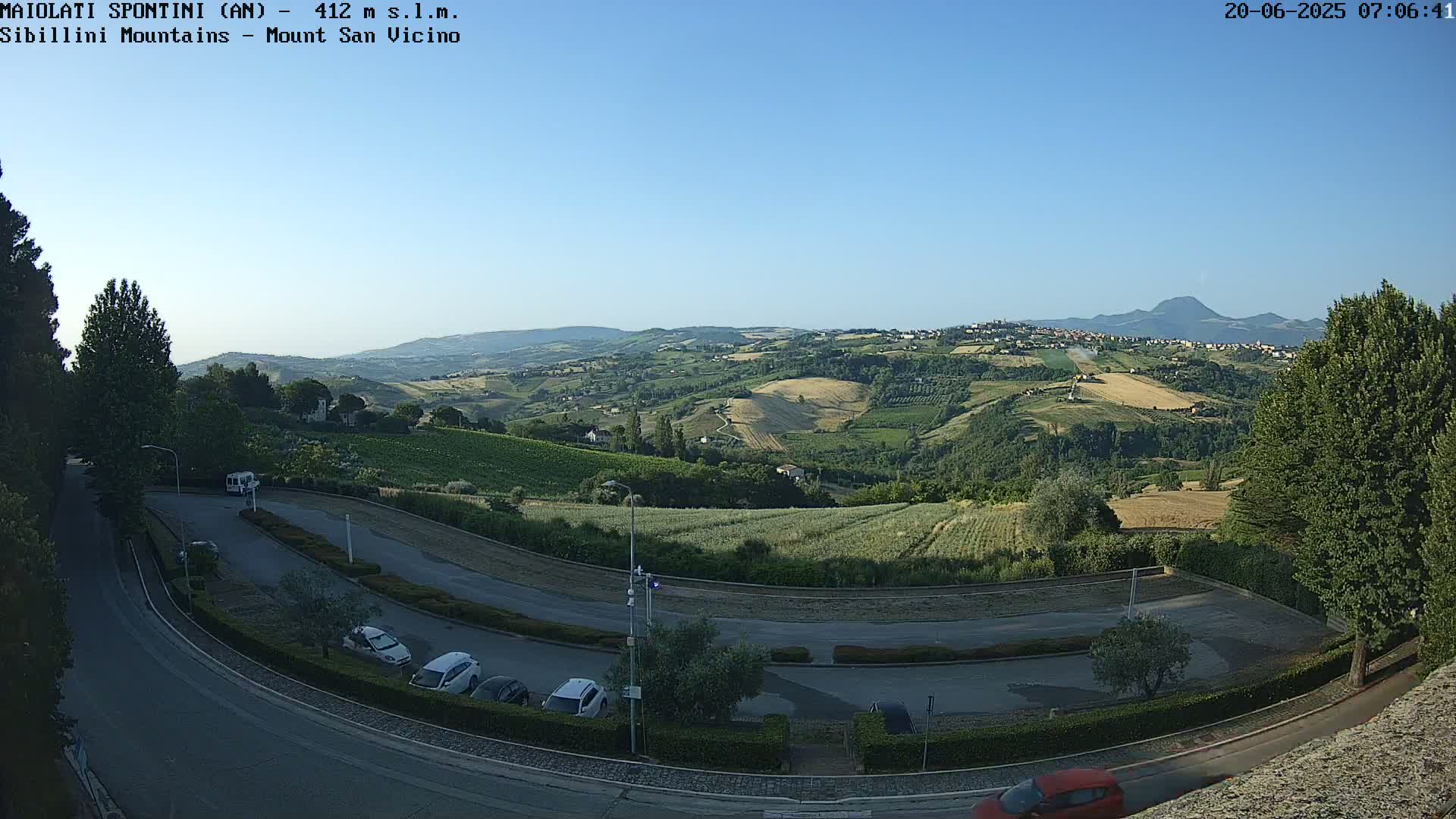 Mount Sibillini & San Vicino Live Cam - Maiolati Spontini, Marche, Italy