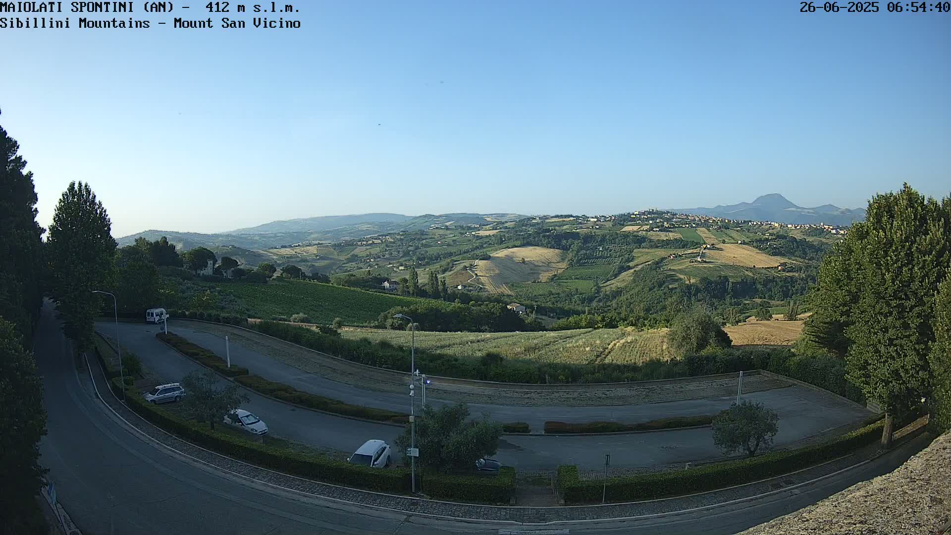 Mount Sibillini & San Vicino Live Cam - Maiolati Spontini, Marche, Italy