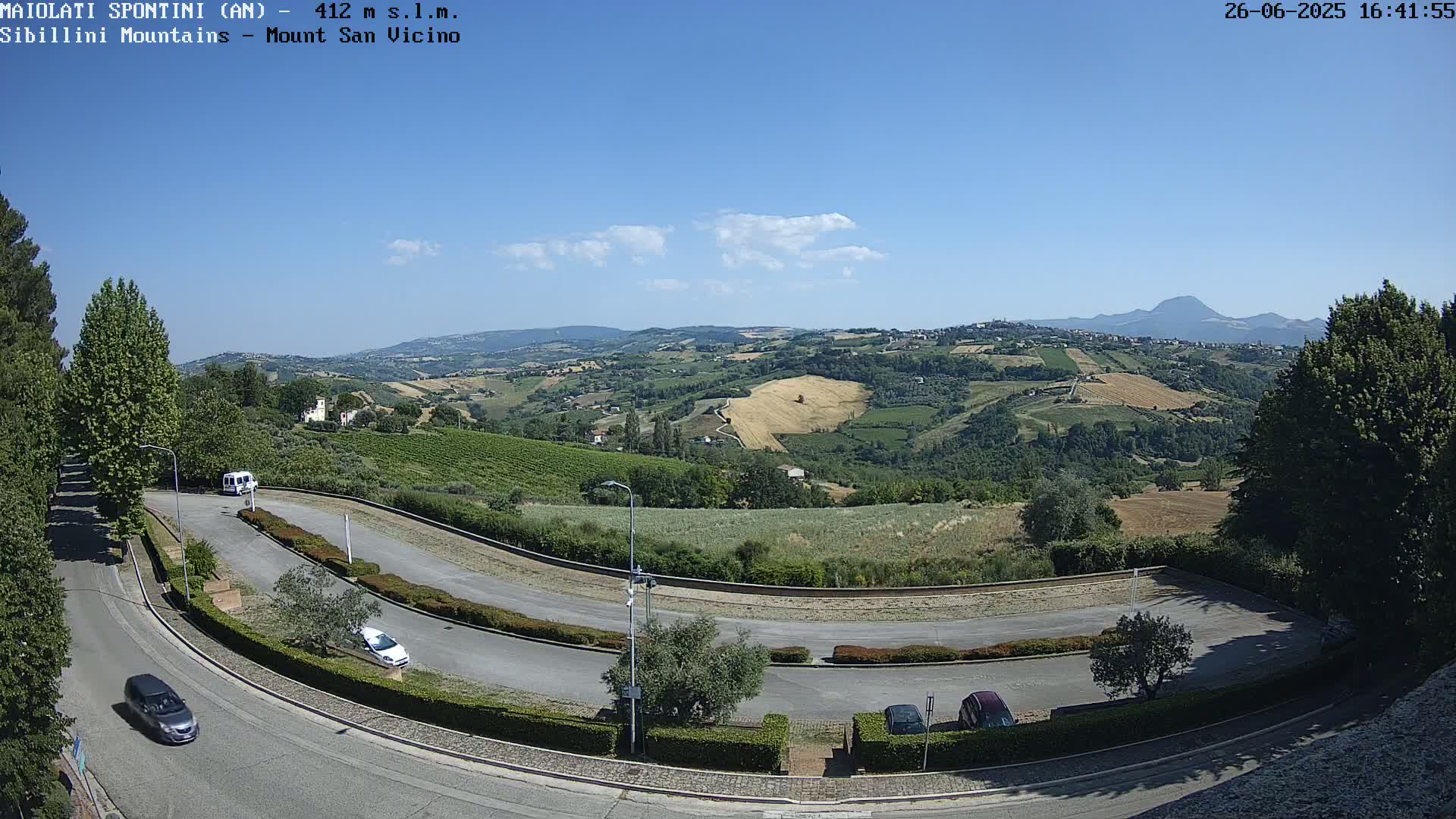 Mount Sibillini & San Vicino Live Cam - Maiolati Spontini, Marche, Italy