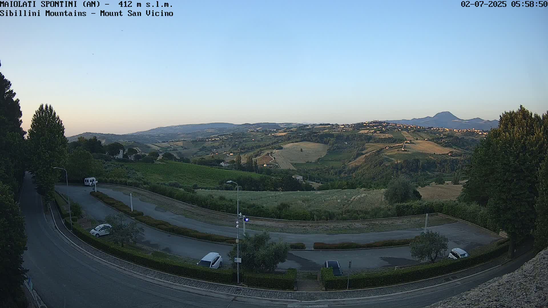 Mount Sibillini & San Vicino Live Cam - Maiolati Spontini, Marche, Italy