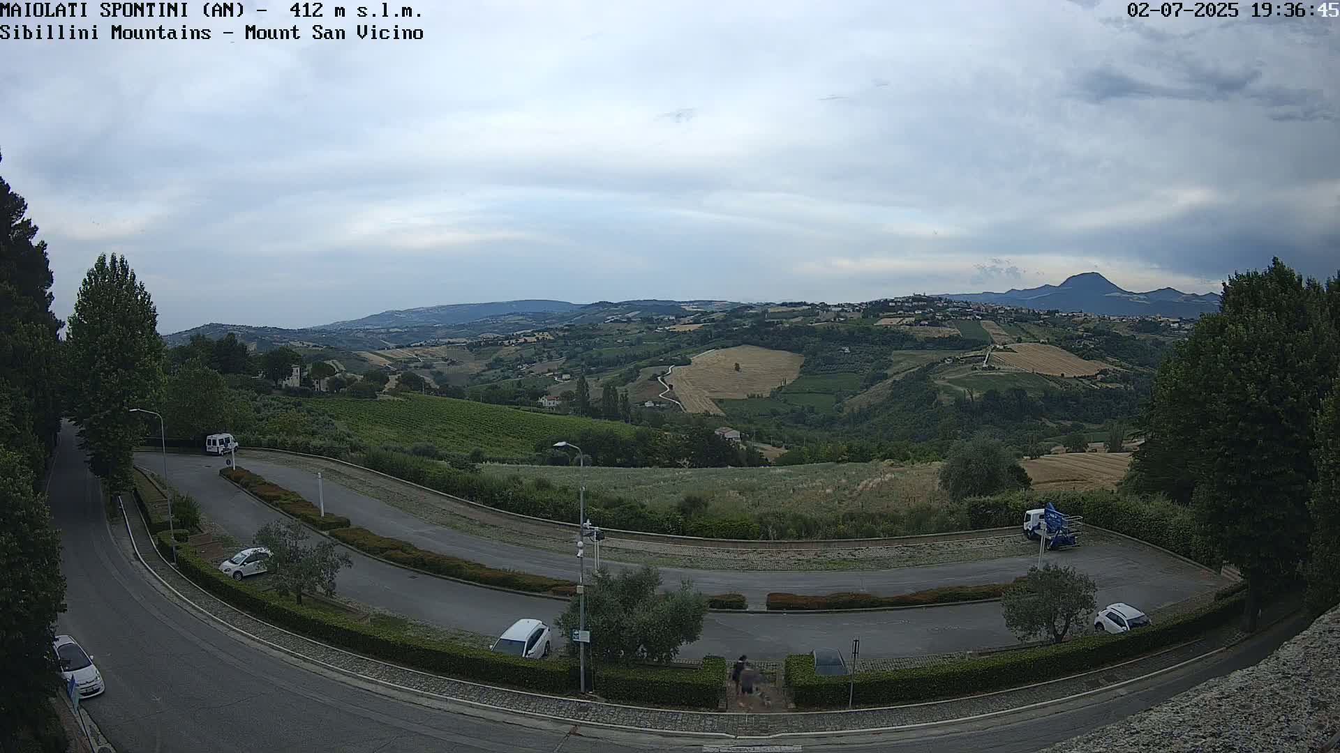 Mount Sibillini & San Vicino Live Cam - Maiolati Spontini, Marche, Italy