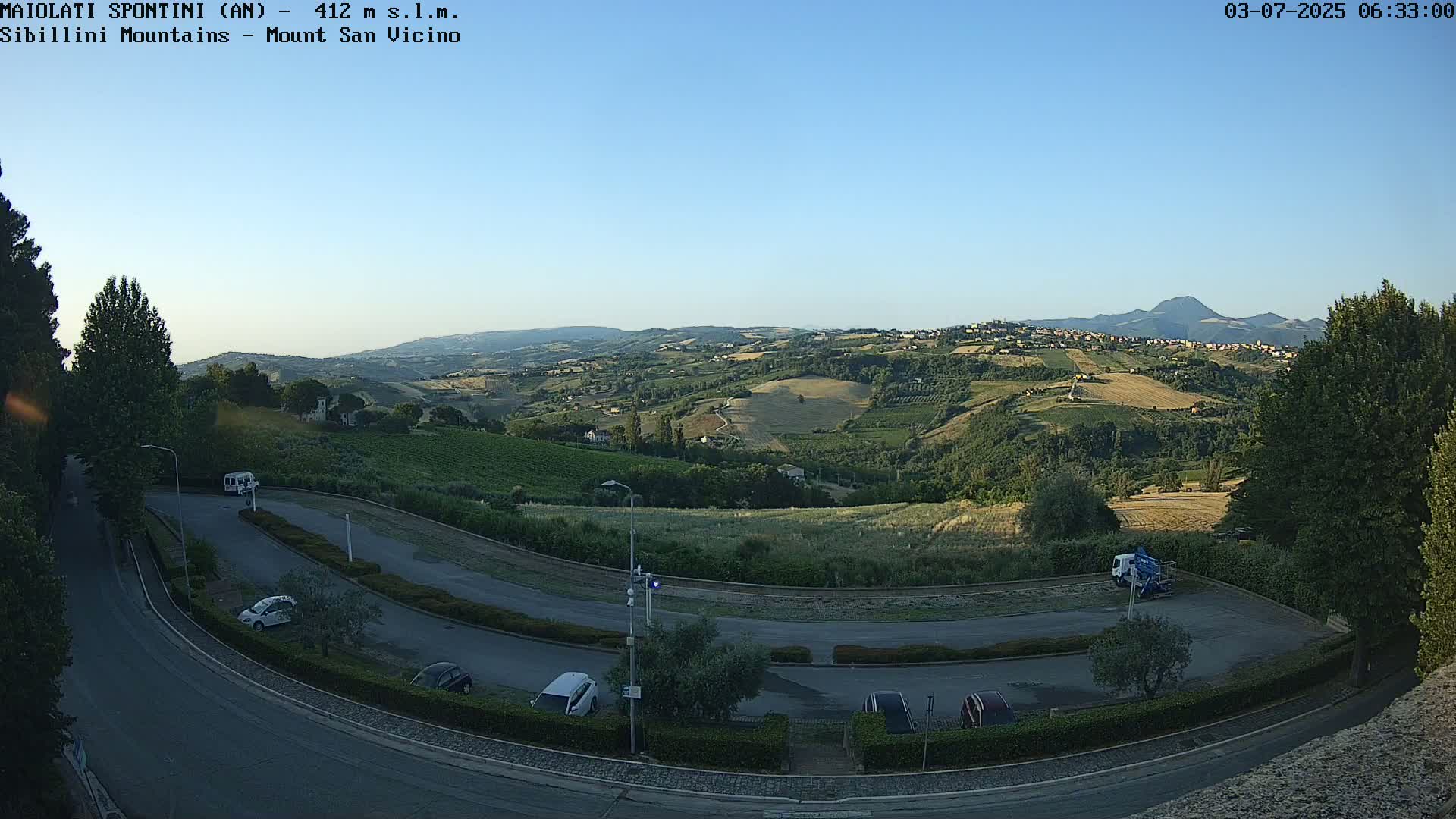 Mount Sibillini & San Vicino Live Cam - Maiolati Spontini, Marche, Italy