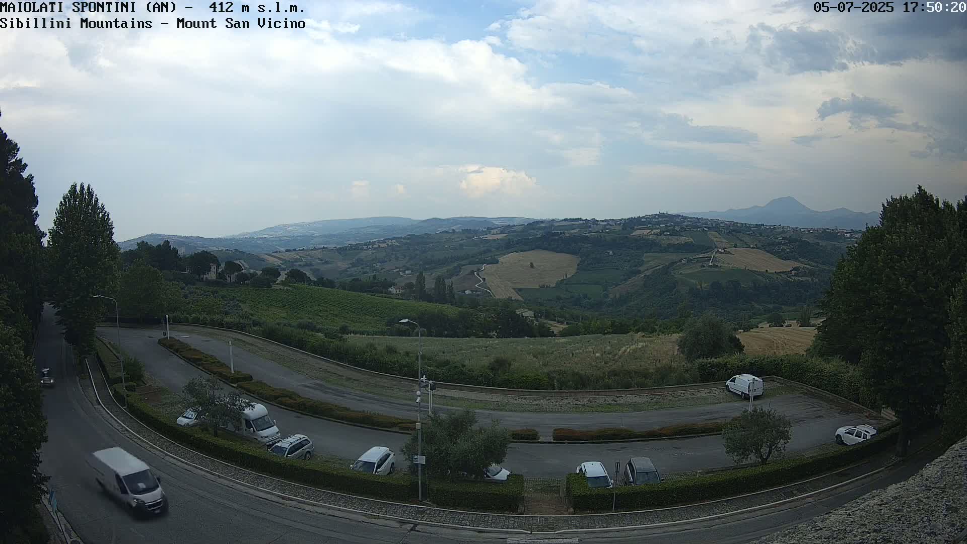 Mount Sibillini & San Vicino Live Cam - Maiolati Spontini, Marche, Italy