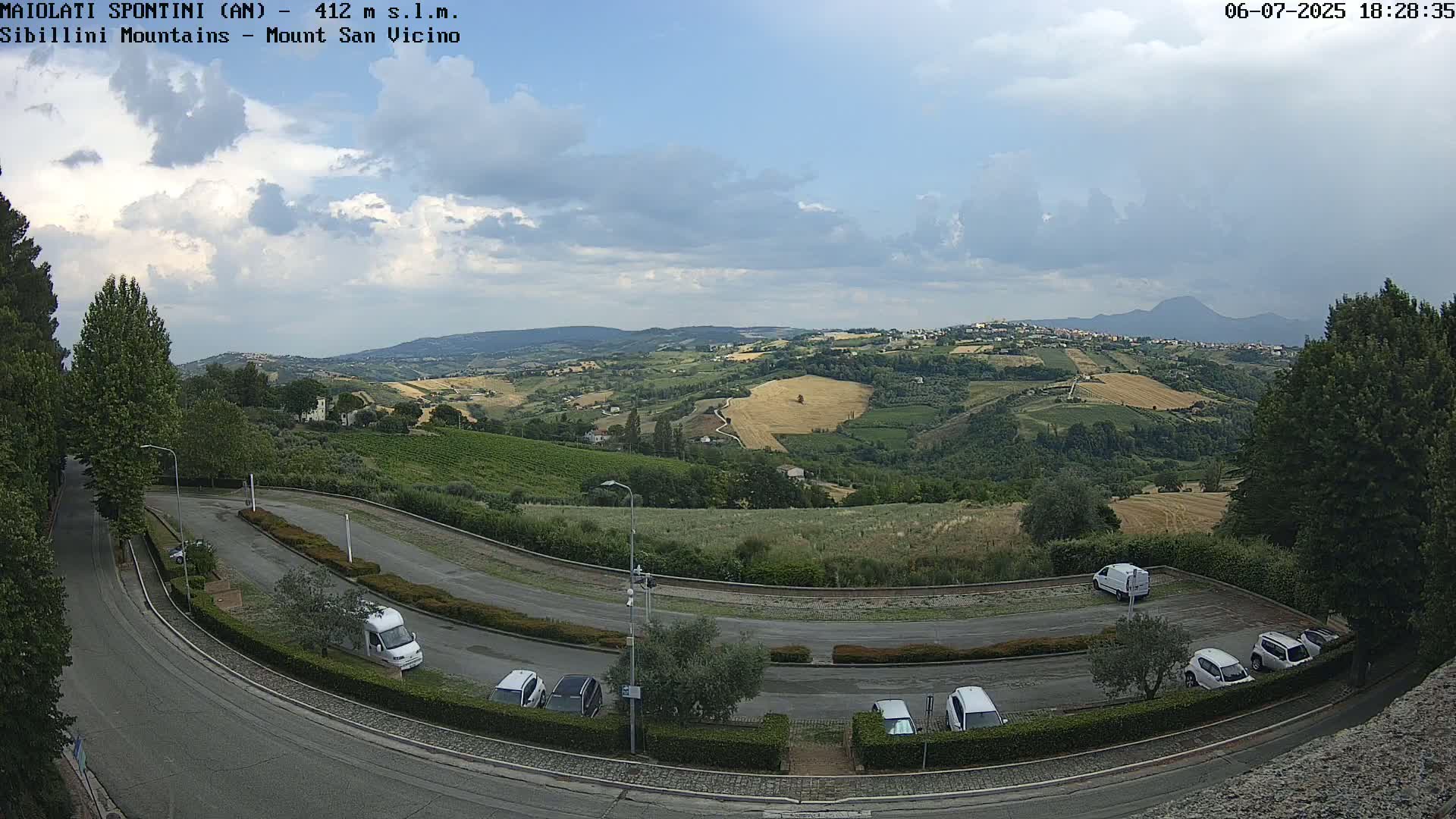 Mount Sibillini & San Vicino Live Cam - Maiolati Spontini, Marche, Italy