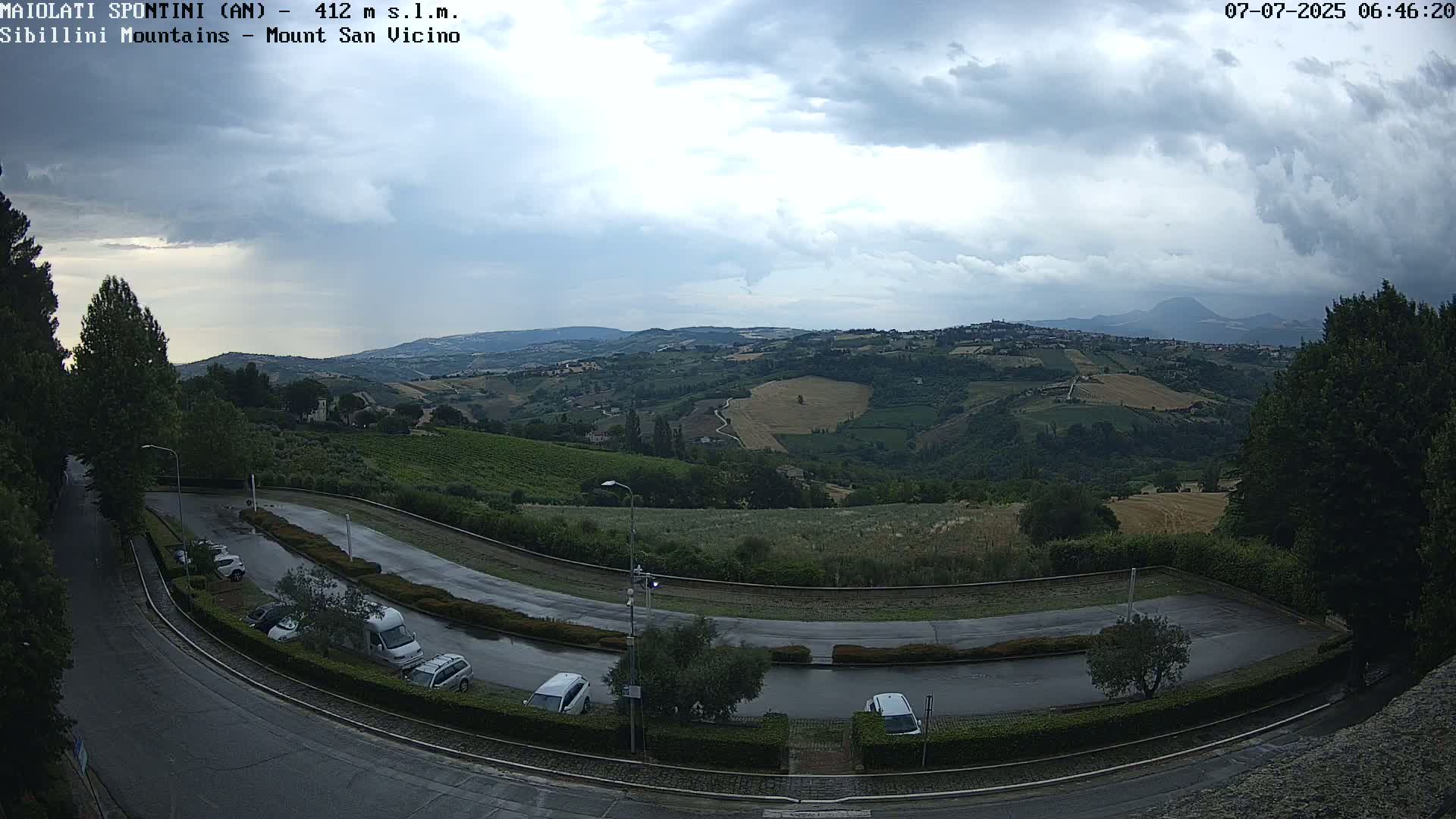 Mount Sibillini & San Vicino Live Cam - Maiolati Spontini, Marche, Italy
