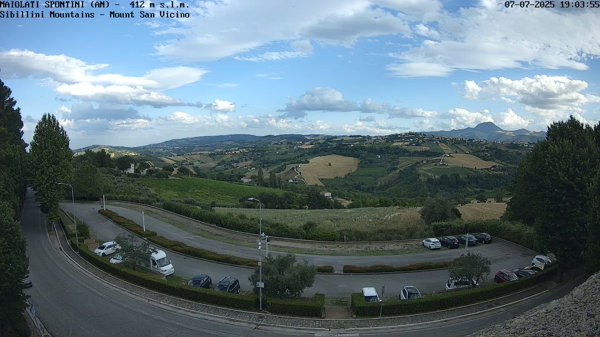 Mount Sibillini & San Vicino Live Cam - Maiolati Spontini, Marche, Italy