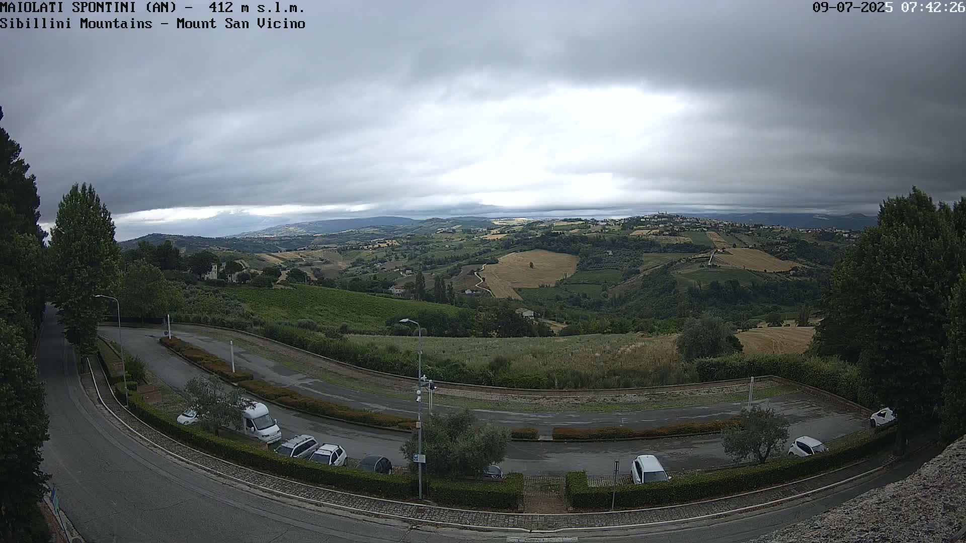 Mount Sibillini & San Vicino Live Cam - Maiolati Spontini, Marche, Italy