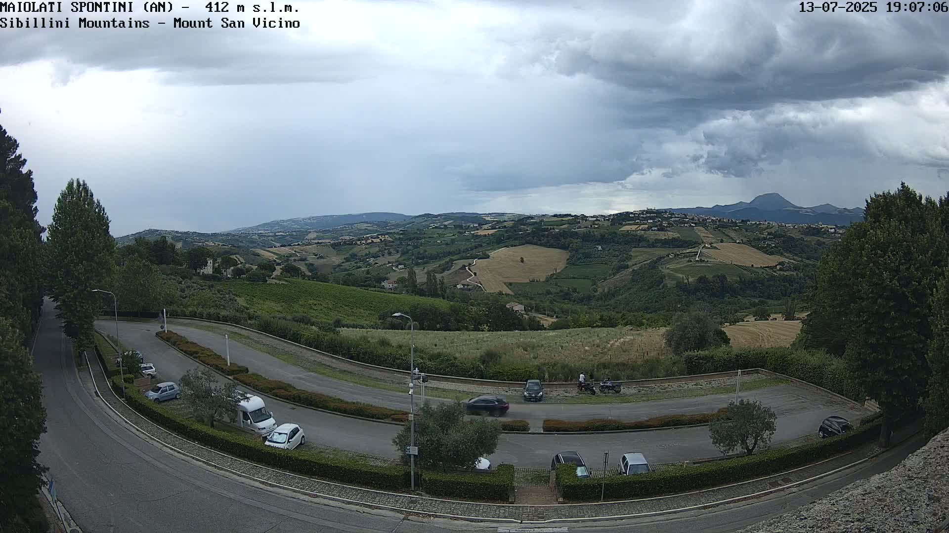 Mount Sibillini & San Vicino Live Cam - Maiolati Spontini, Marche, Italy