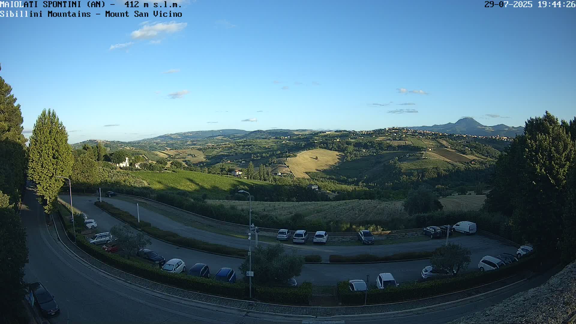 Mount Sibillini & San Vicino Live Cam - Maiolati Spontini, Marche, Italy