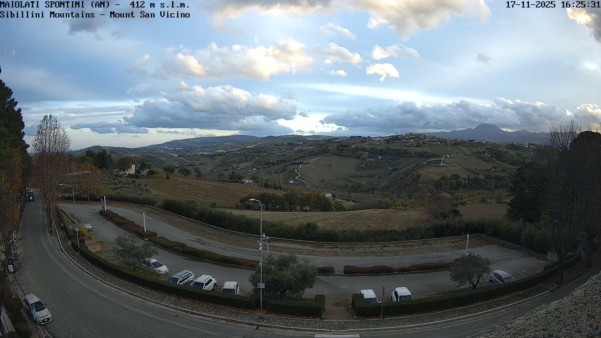 Mount Sibillini & San Vicino Live Cam - Maiolati Spontini, Marche, Italy