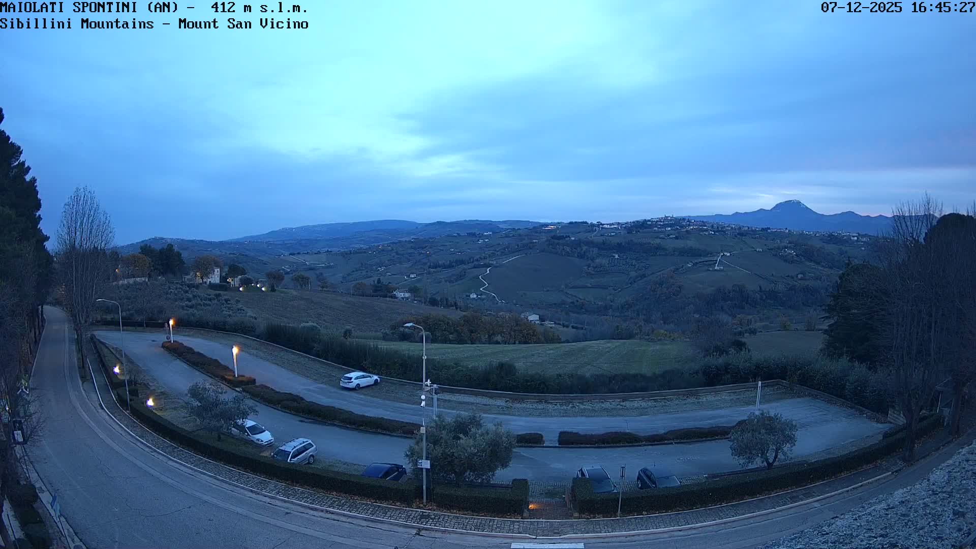 Mount Sibillini & San Vicino Live Cam - Maiolati Spontini, Marche, Italy