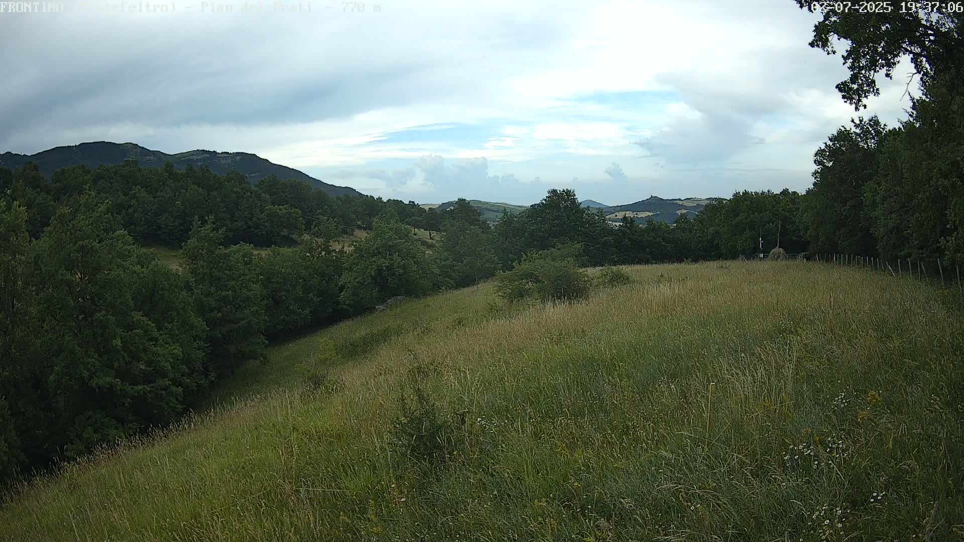 Pian dei Prati, Mount Carpegna Live Cam - Carpegna, Marche, Italy