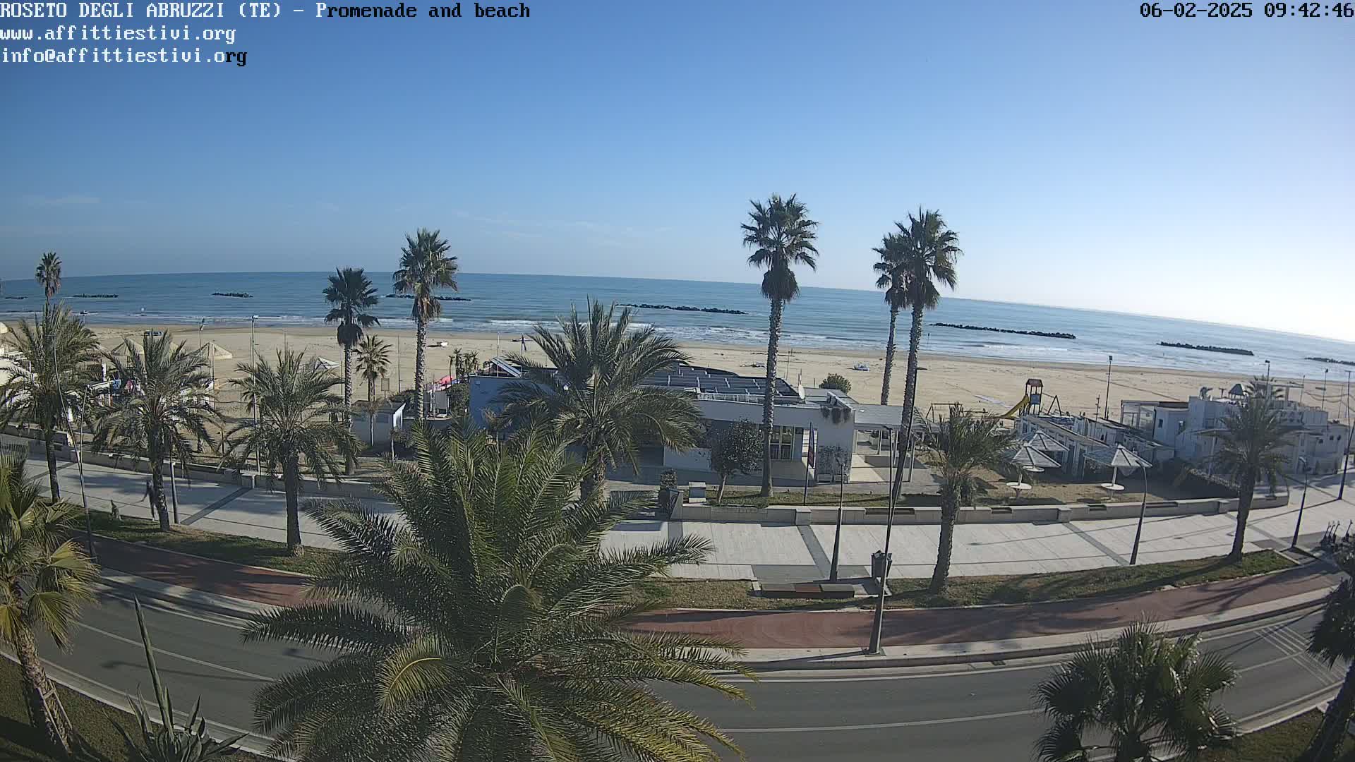Roseto degli Abruzzi Beach Live Cam - Abruzzo, Italy