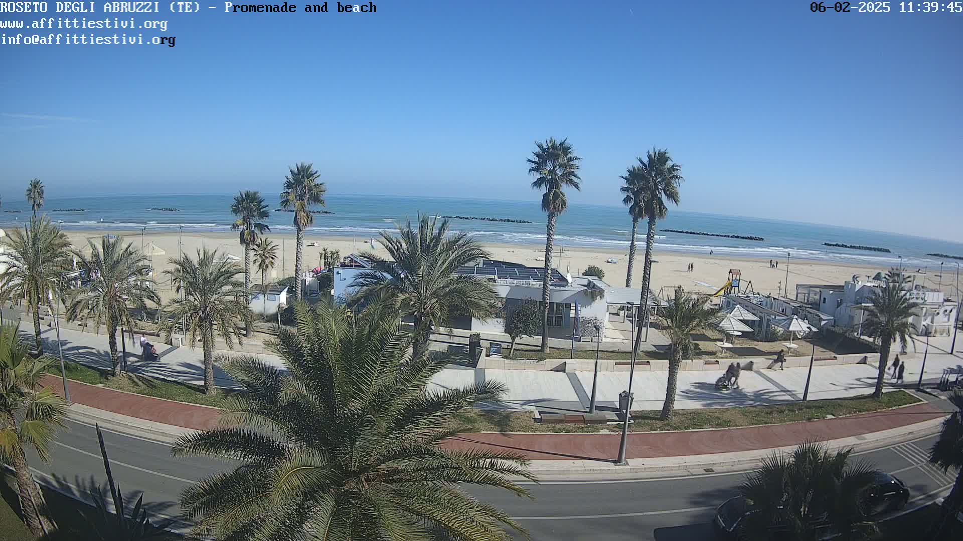 Roseto degli Abruzzi Beach Live Cam - Abruzzo, Italy