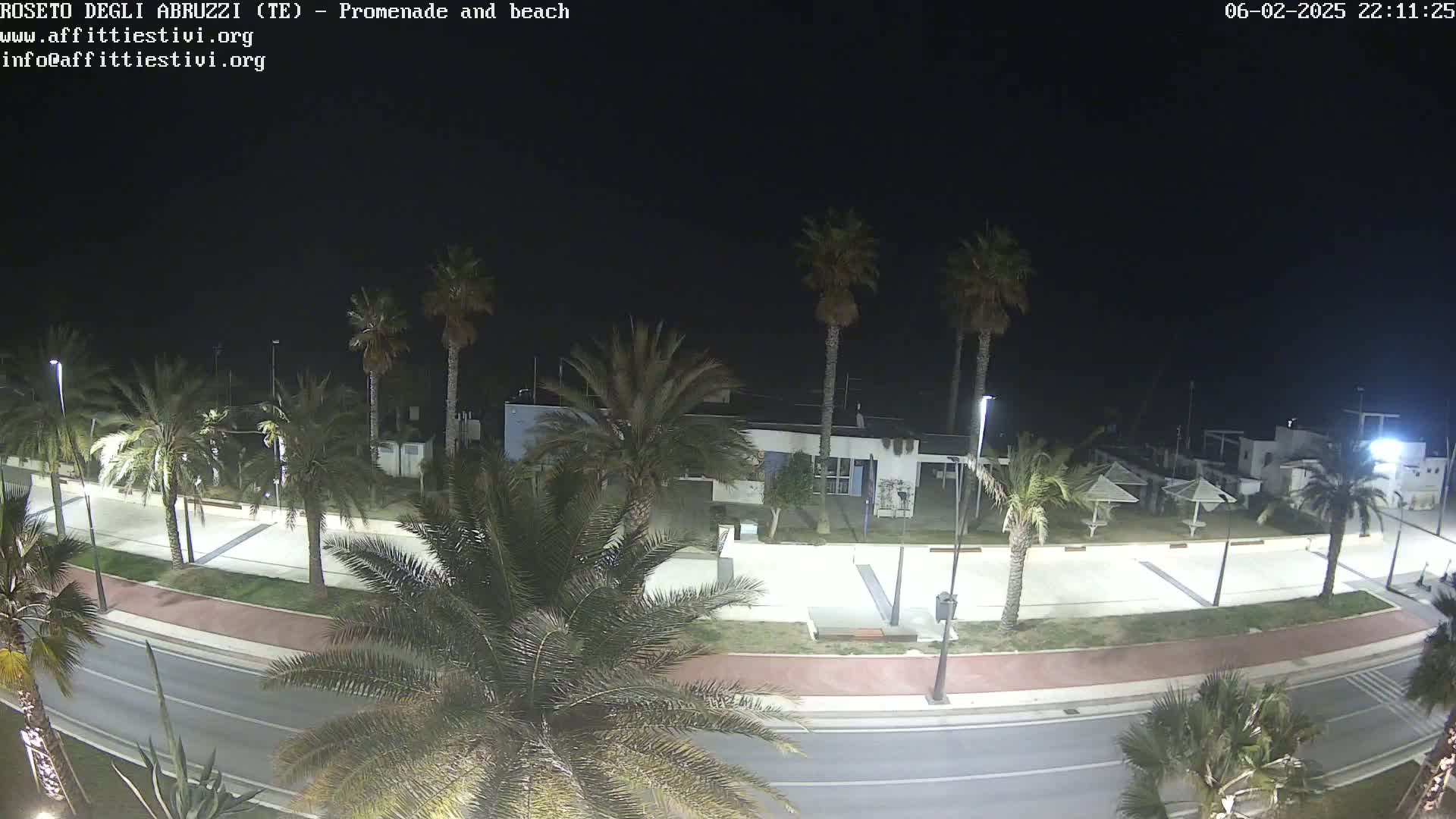 Roseto degli Abruzzi Beach Live Cam - Abruzzo, Italy