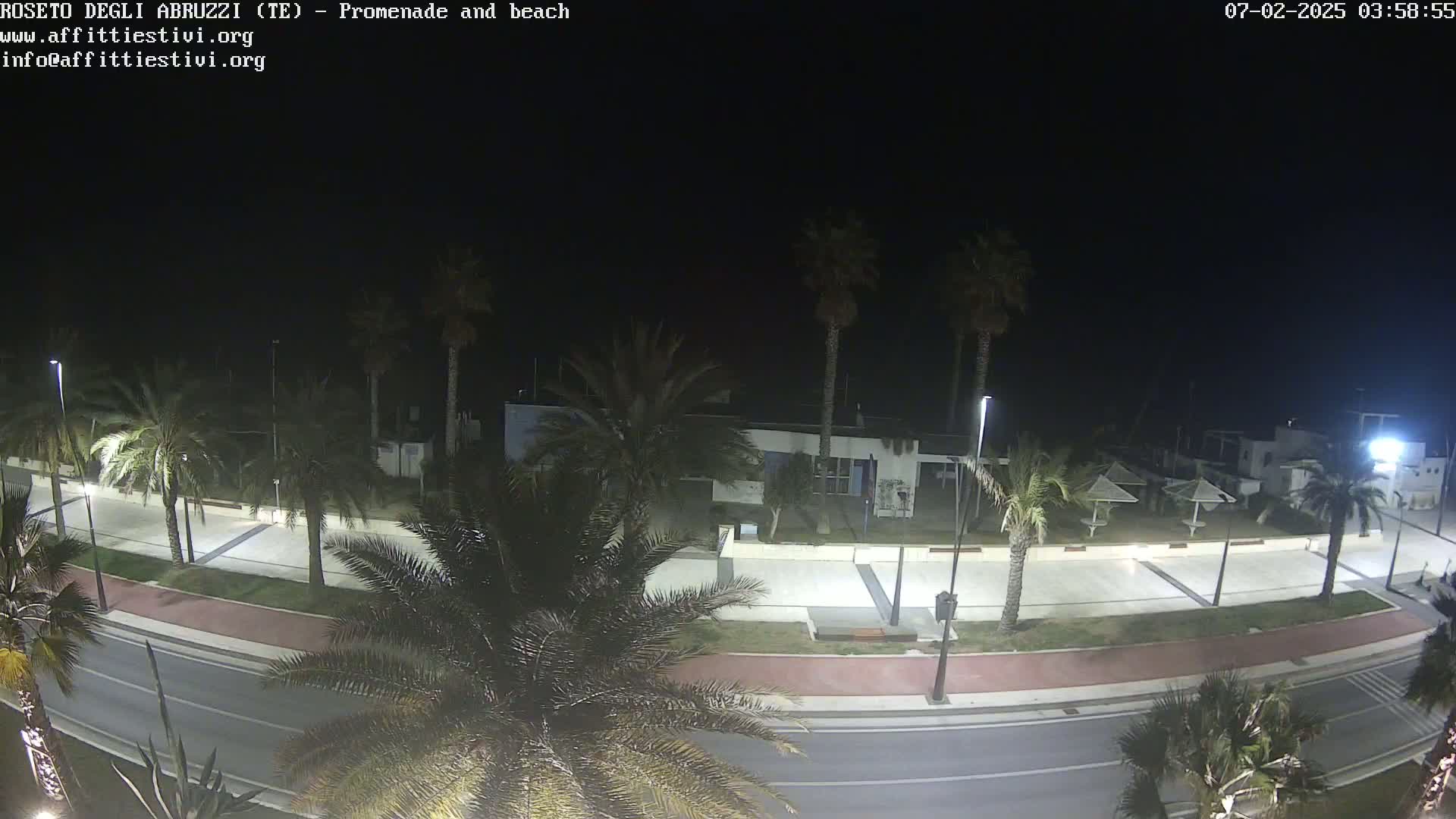 Roseto degli Abruzzi Beach Live Cam - Abruzzo, Italy