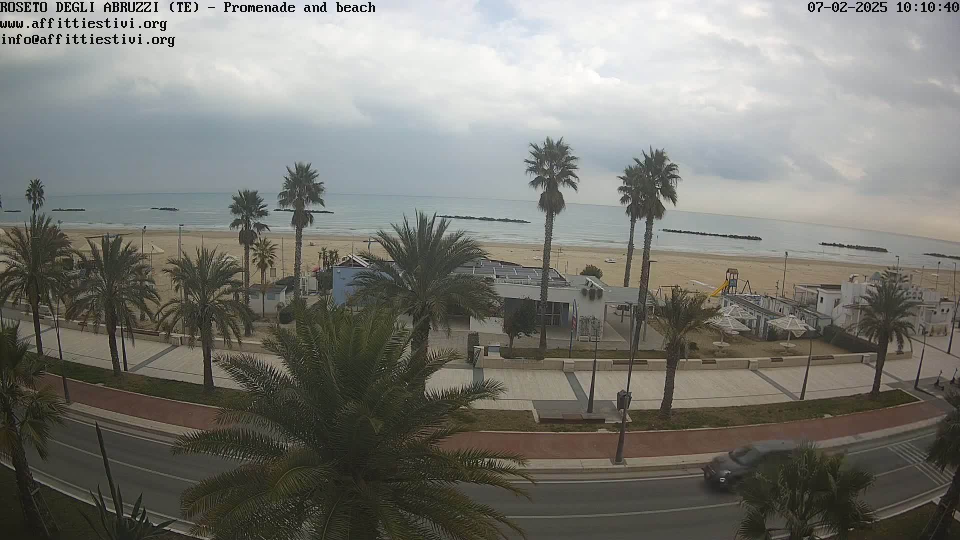 Roseto degli Abruzzi Beach Live Cam - Abruzzo, Italy