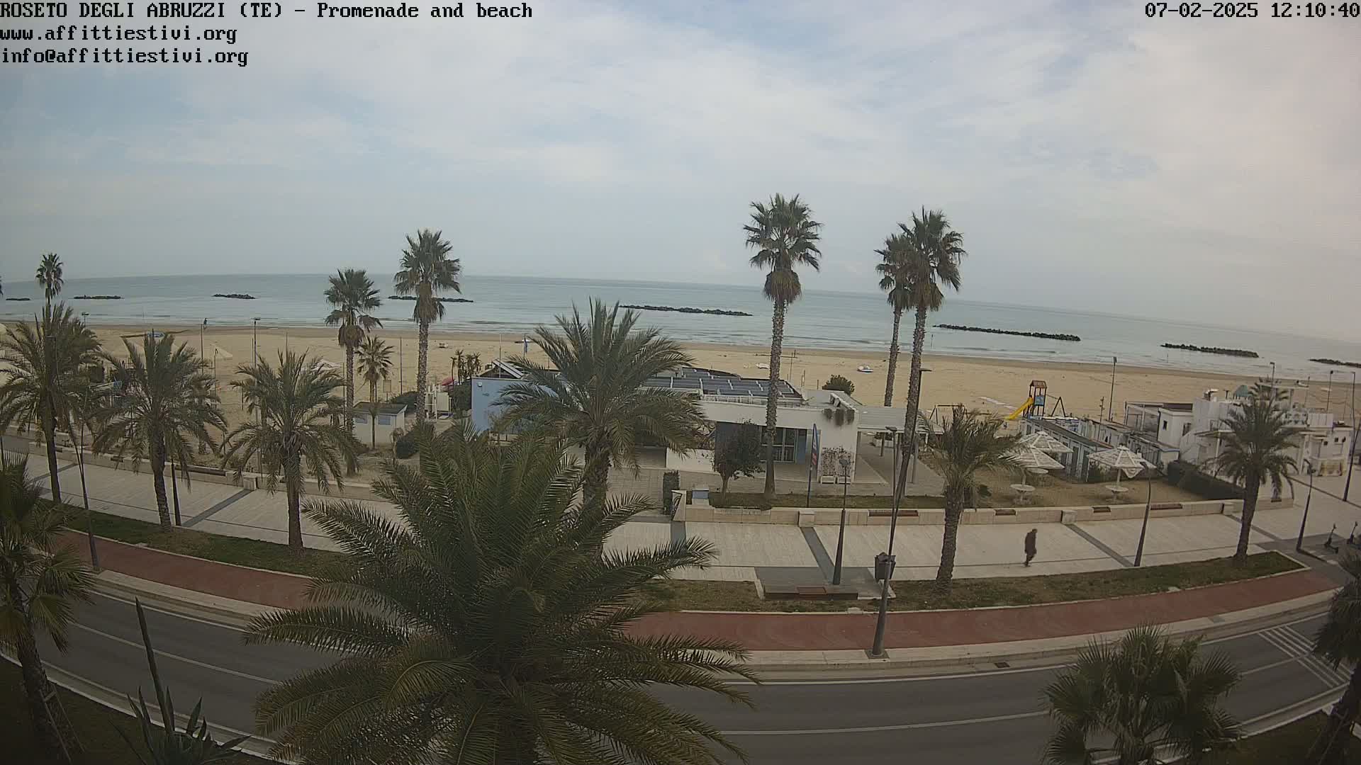 Roseto degli Abruzzi Beach Live Cam - Abruzzo, Italy