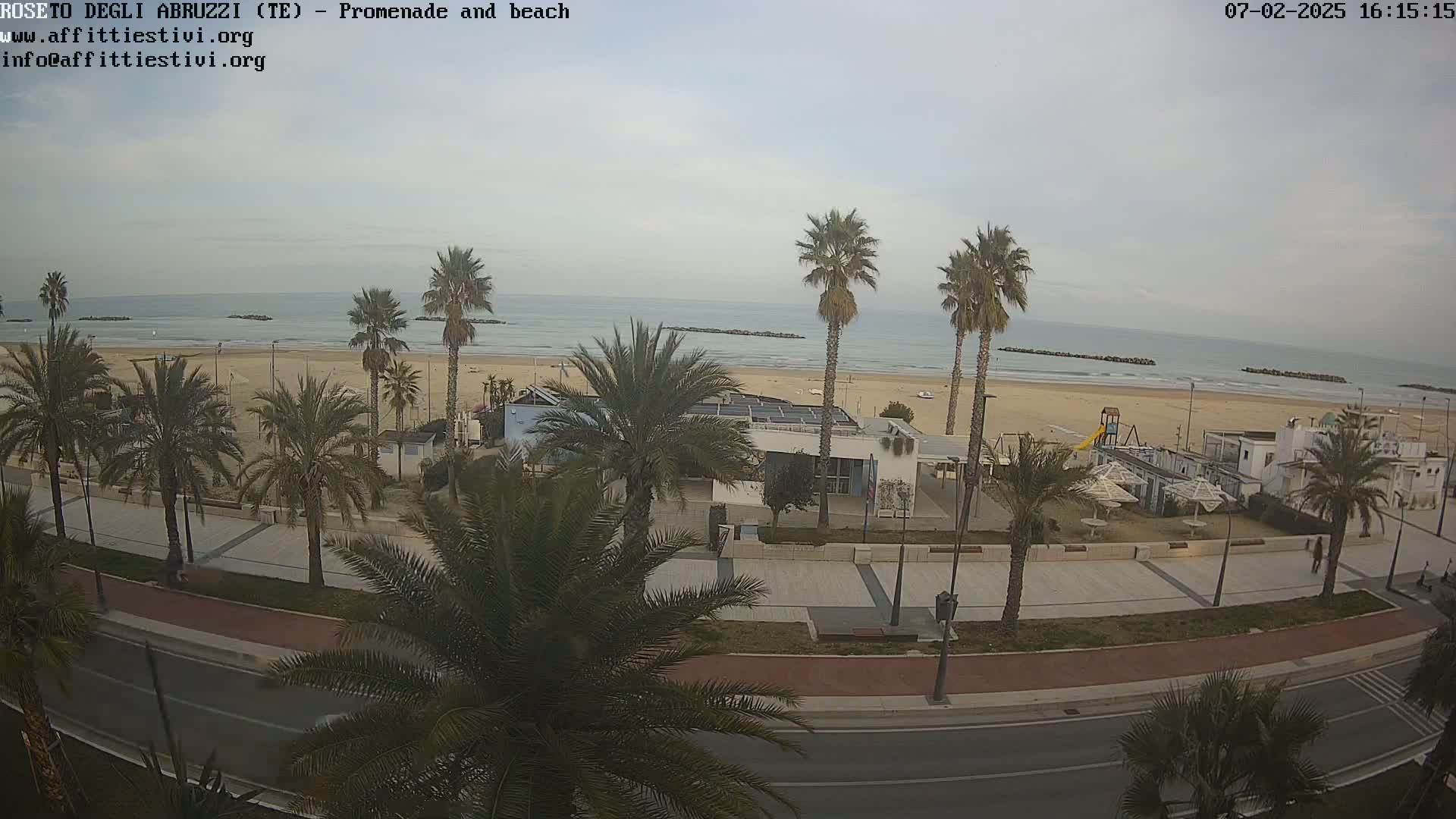 Roseto degli Abruzzi Beach Live Cam - Abruzzo, Italy