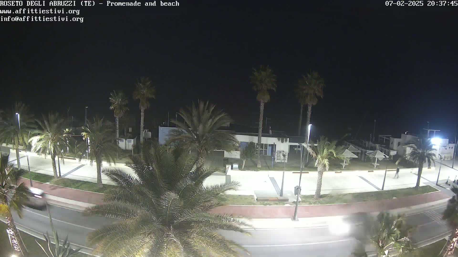 Roseto degli Abruzzi Beach Live Cam - Abruzzo, Italy