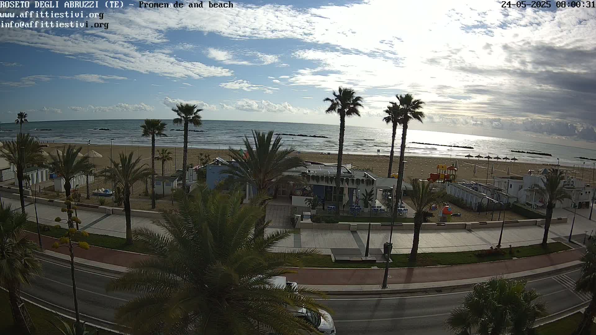 Roseto degli Abruzzi Beach Live Cam - Abruzzo, Italy