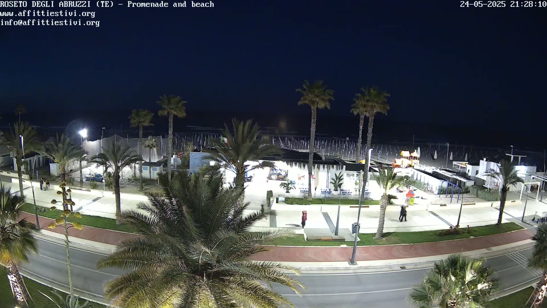 Roseto degli Abruzzi Beach Live Cam - Abruzzo, Italy