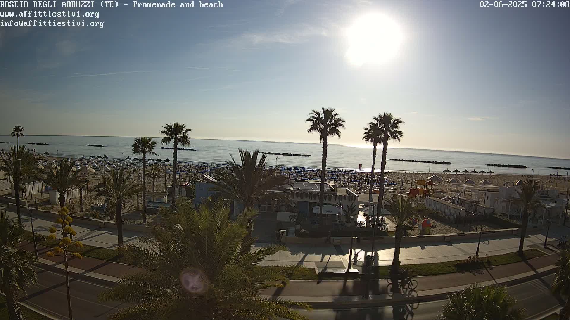 Roseto degli Abruzzi Beach Live Cam - Abruzzo, Italy