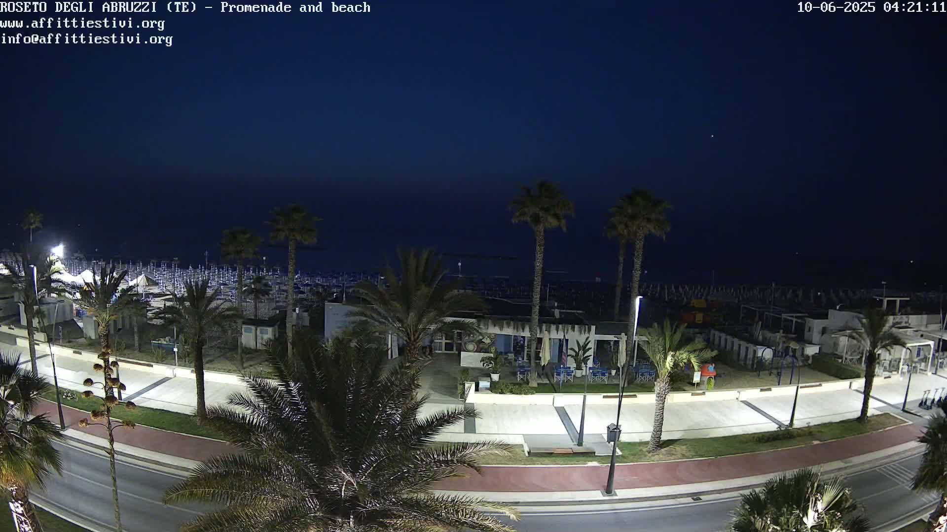 Roseto degli Abruzzi Beach Live Cam - Abruzzo, Italy