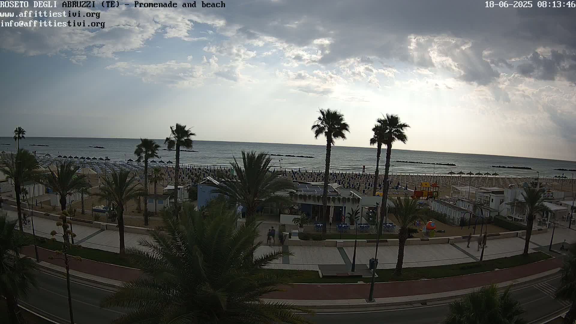 Roseto degli Abruzzi Beach Live Cam - Abruzzo, Italy