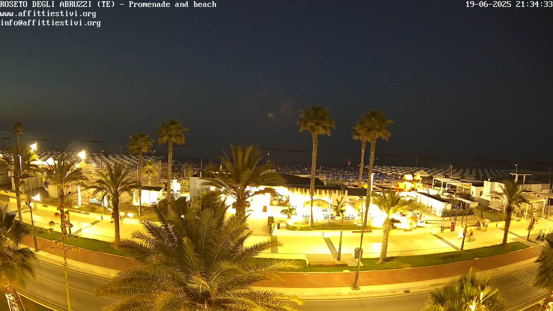Roseto degli Abruzzi Beach Live Cam - Abruzzo, Italy